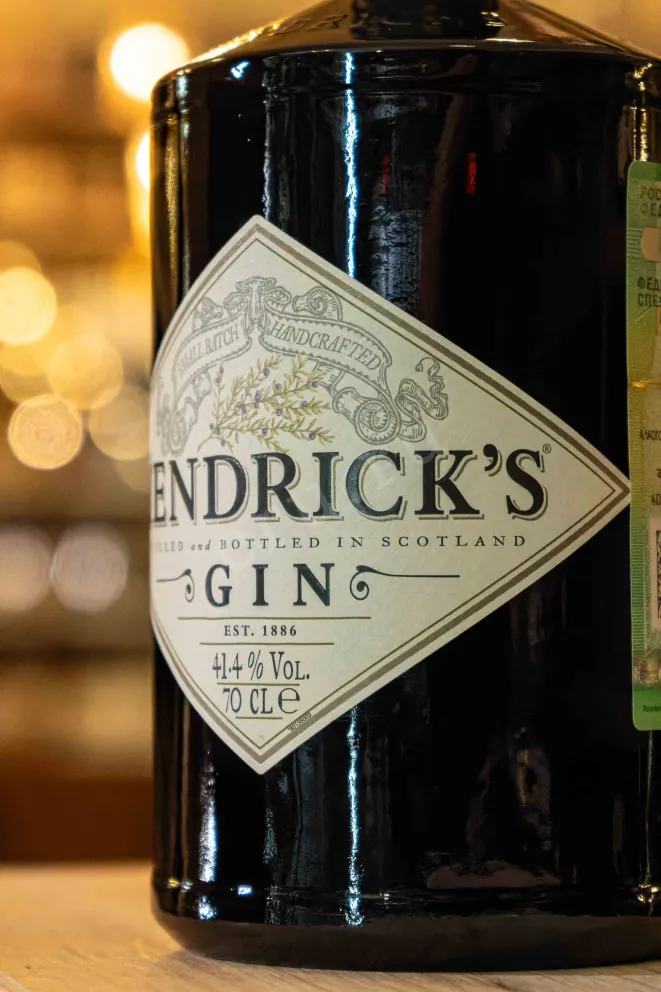 В магазине Крю Профи Gin Hendrick's 0.7 л