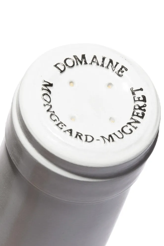 Пробка Clos de Vougeot Grand Cru Mugneret 2014 0.75 л