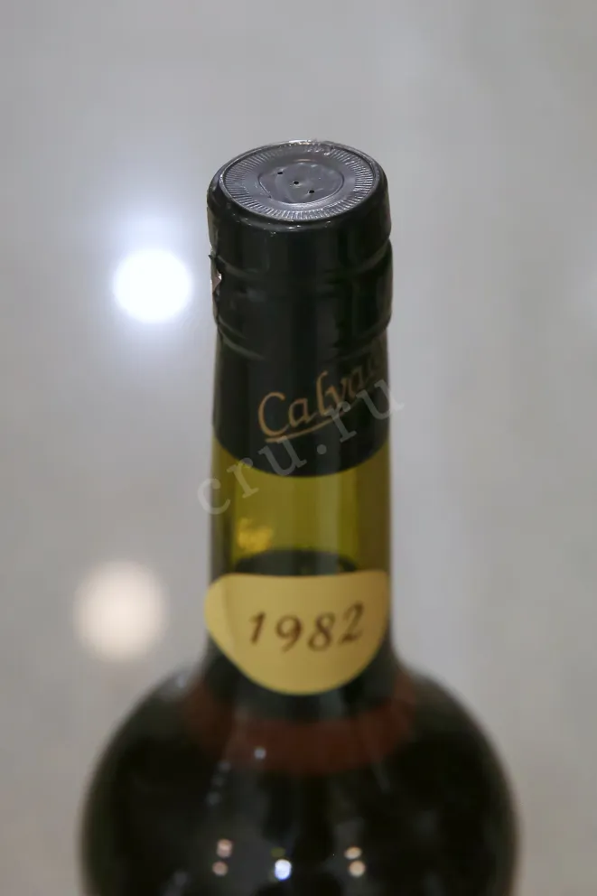Пробка Domaine du Manoir de Montreuil Calvados Pays d'Auge in tube 1982 0.7 л