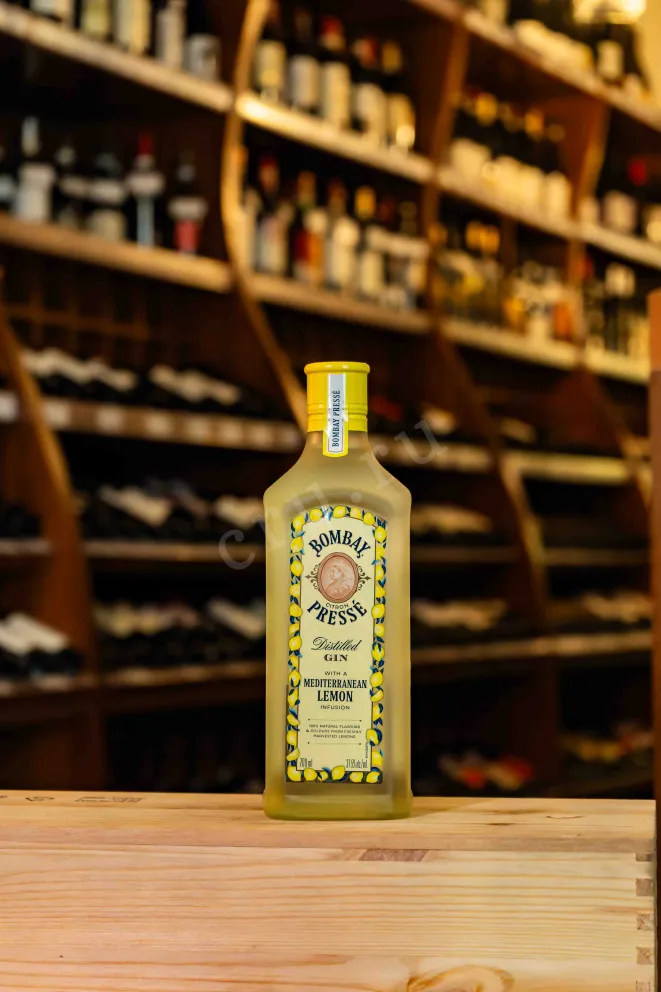В магазине Крю Профи Bombay Citron Presse 0.7 л