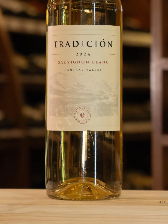 В магазине Крю Профи Tradicion Sauvignon Blanc 2024 0.75 л