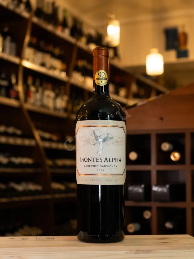 В магазине Крю Профи Montes Alpha Cabernet Sauvignon 2021 1.5 л