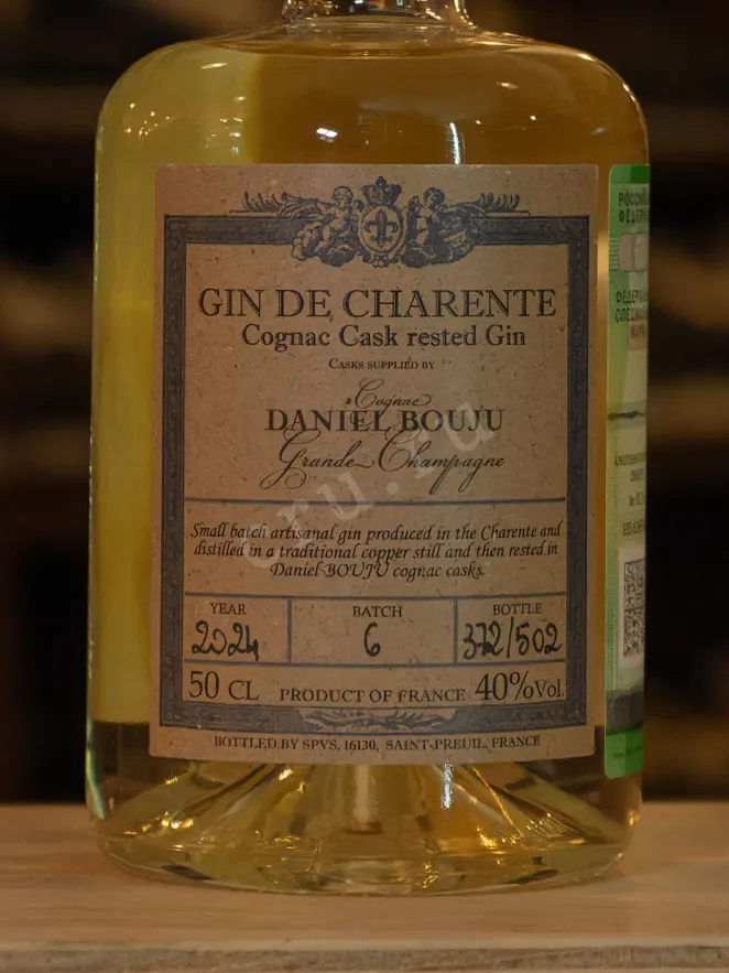 В магазине Крю Профи Daniel Bouju Gin De Charente 0.5 л