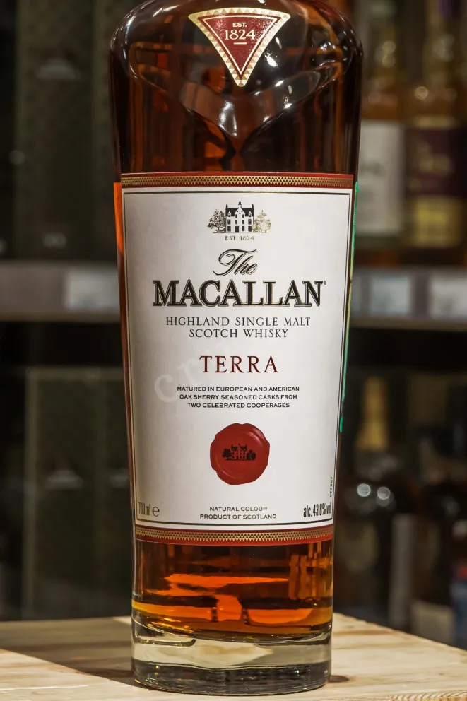 В магазине Крю Профи Macallan A night on Earth of Scotland 0.7 л