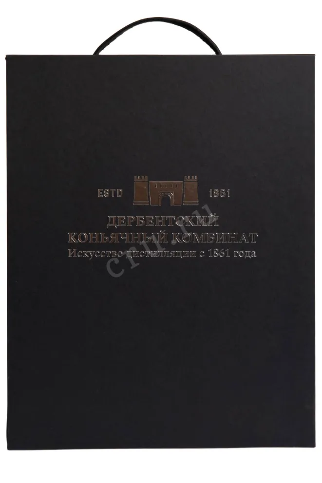 Подарочная коробка Derbend Grand Reserve 30 years in gift box 0.75 л
