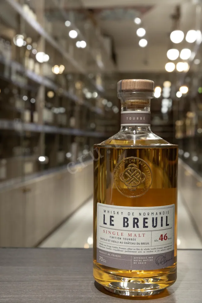 В магазине Крю Профи Le Breuil Single Malt Finiton Tourbee gift box 0.7 л