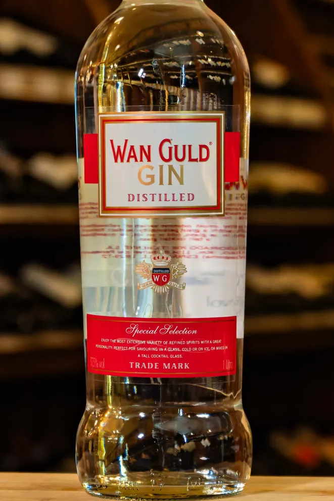 В магазине Крю Профи Van Gould Gin 0.7 л