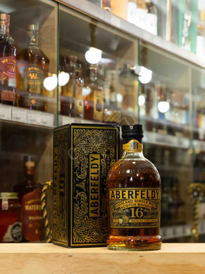 В магазине Крю Профи Aberfeldy 16 Years Old Madeira Cask Finished in gift box 0.7 л
