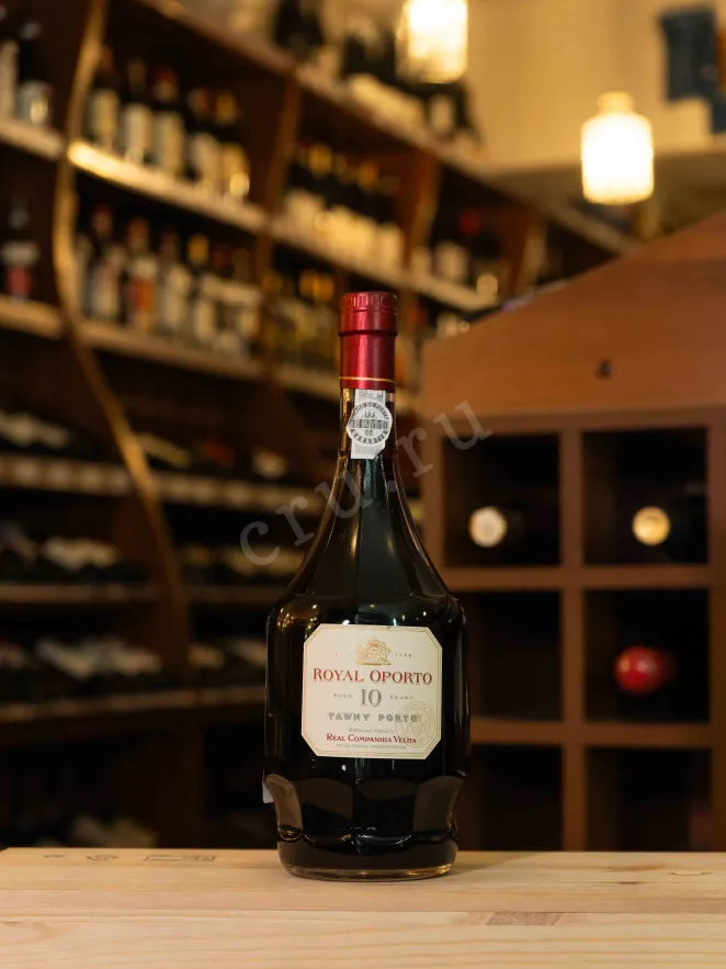В магазине Крю Профи Royal Oporto Tawny 10 years with gift box 2011 0.75 л