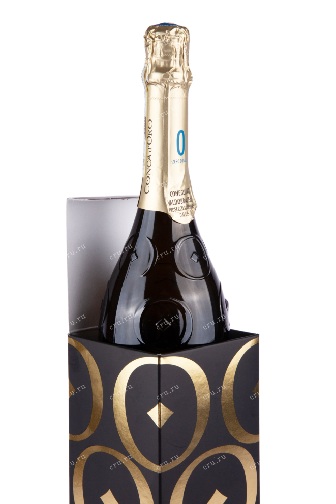 Игристое вино Конка д'Оро Конельяно Вальдобьяд Просек Супериор Миллез Доза Зеро 0.75  в подарочной упаковке