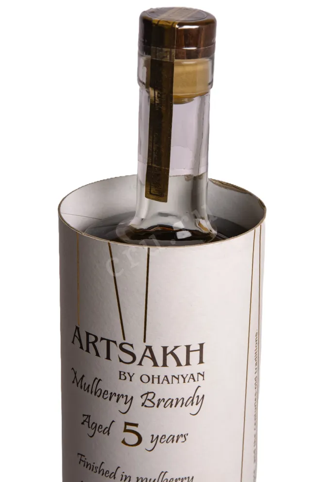 В тубе Арцах Тутовый  5 лет 50% 0,5л в тубе Армения (скидки нет)