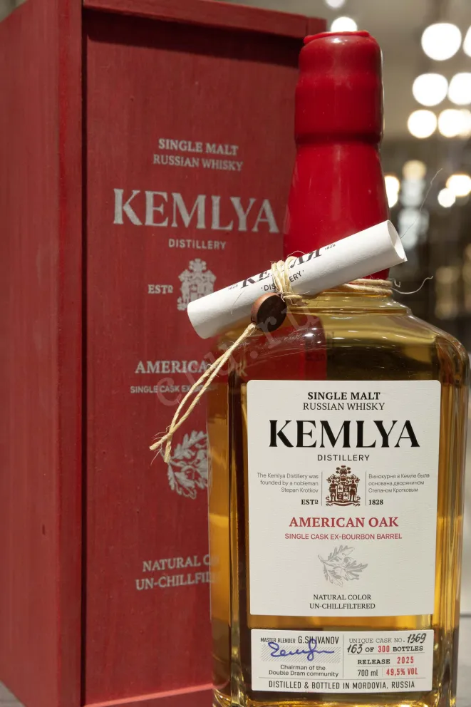 В магазине Крю Профи Kemlya Single Malt American Oak in wooden box 0.7 л