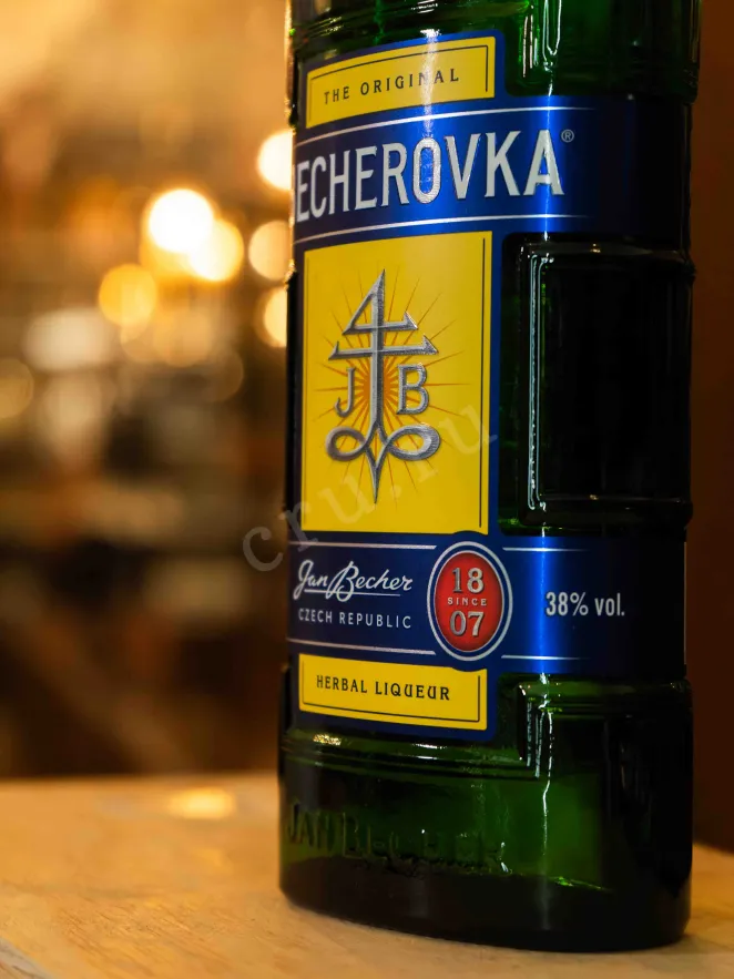 В магазине Крю Профи Becherovka 0.7 л