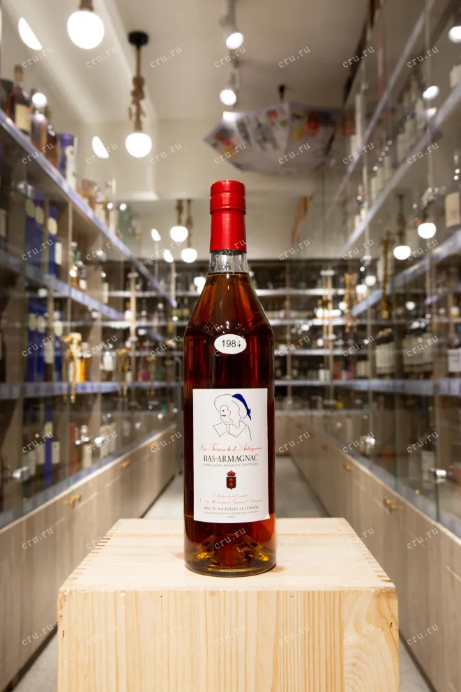 В магазине Крю Профи Domaine d'Esperance Les Tresors de d'Artagnan 1984 0.7 л