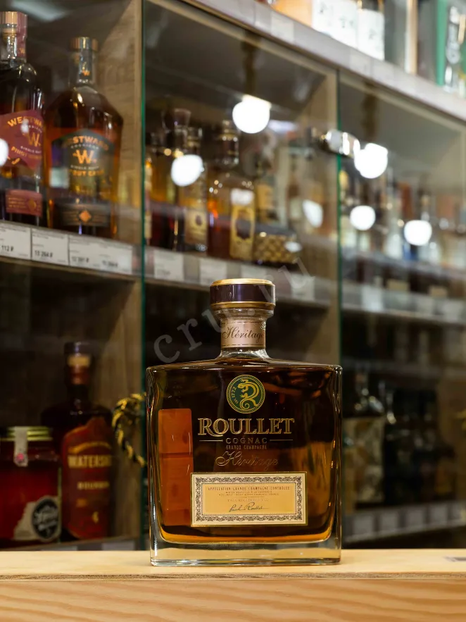 В магазине Крю Профи Roullet Heritage Grande Champagne gift box 0.7 л