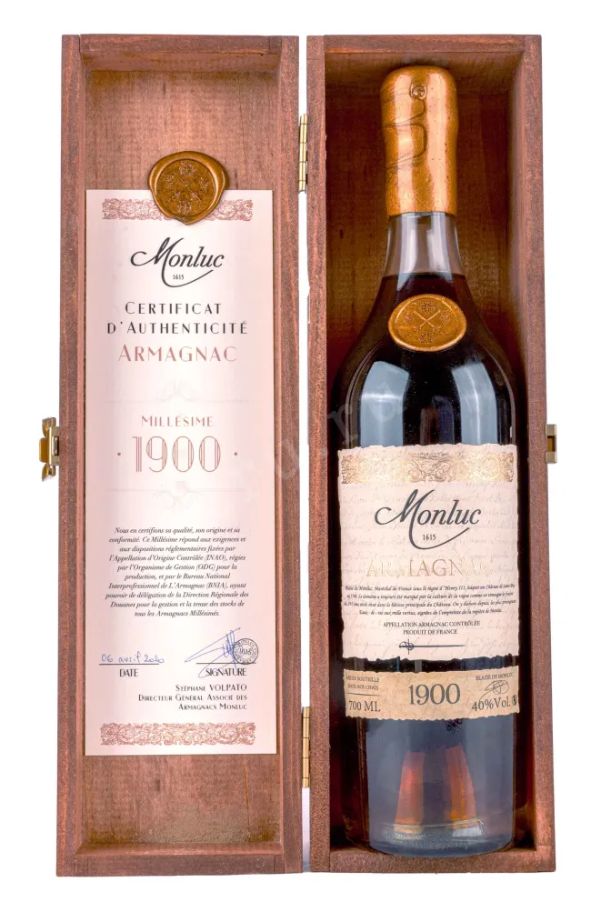 В деревянной коробке Monluc in wooden box 1900 0.7 л