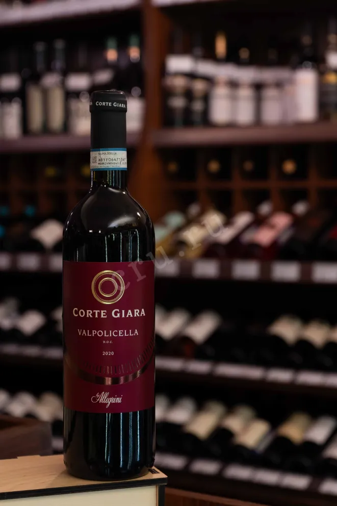В магазине Крю Профи Corte Giara Valpolicella DOC 2020 0.75 л