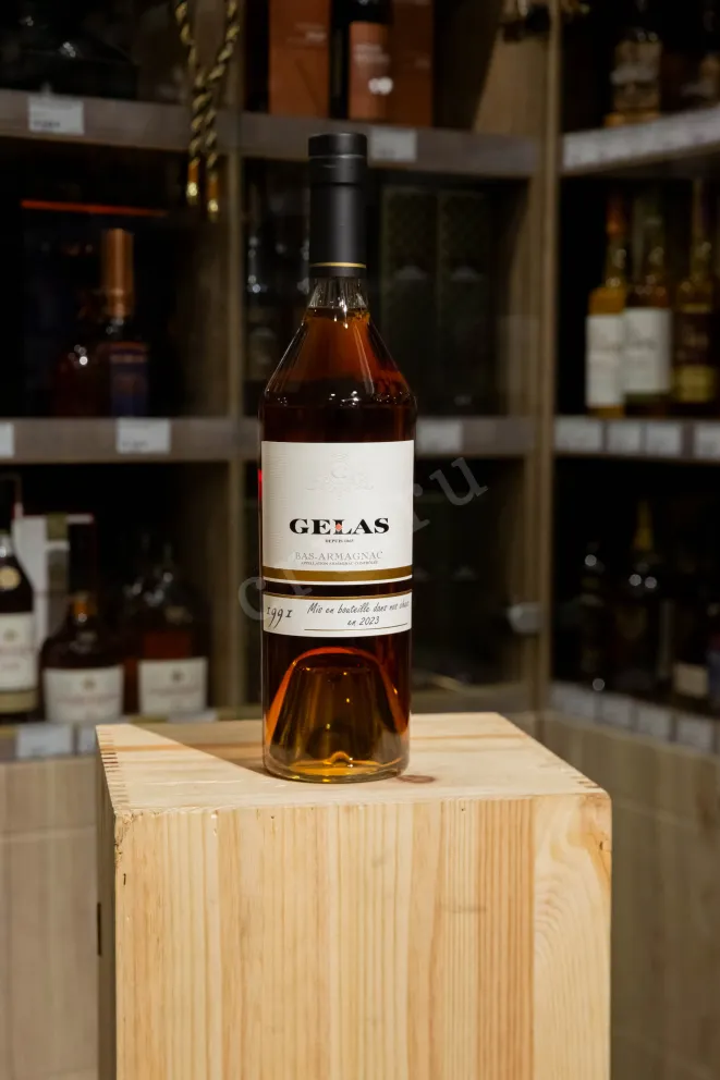 В магазине Крю Профи Gelas 1991 0.7 л