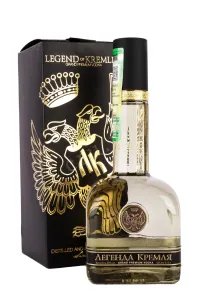 Водка Легенда Кремля в подарочной упаковке  0.5 л