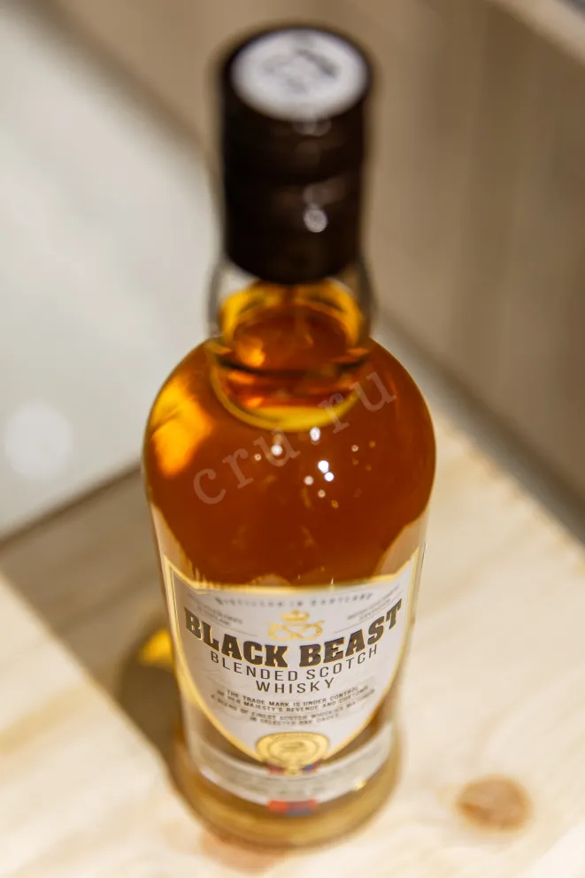Виски Black Beast  0.5 л