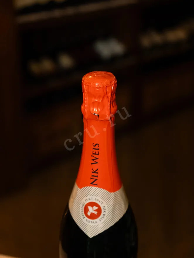 Пробка Nik Weis Urban Riesling Sekt Brut 2022 0.75 л