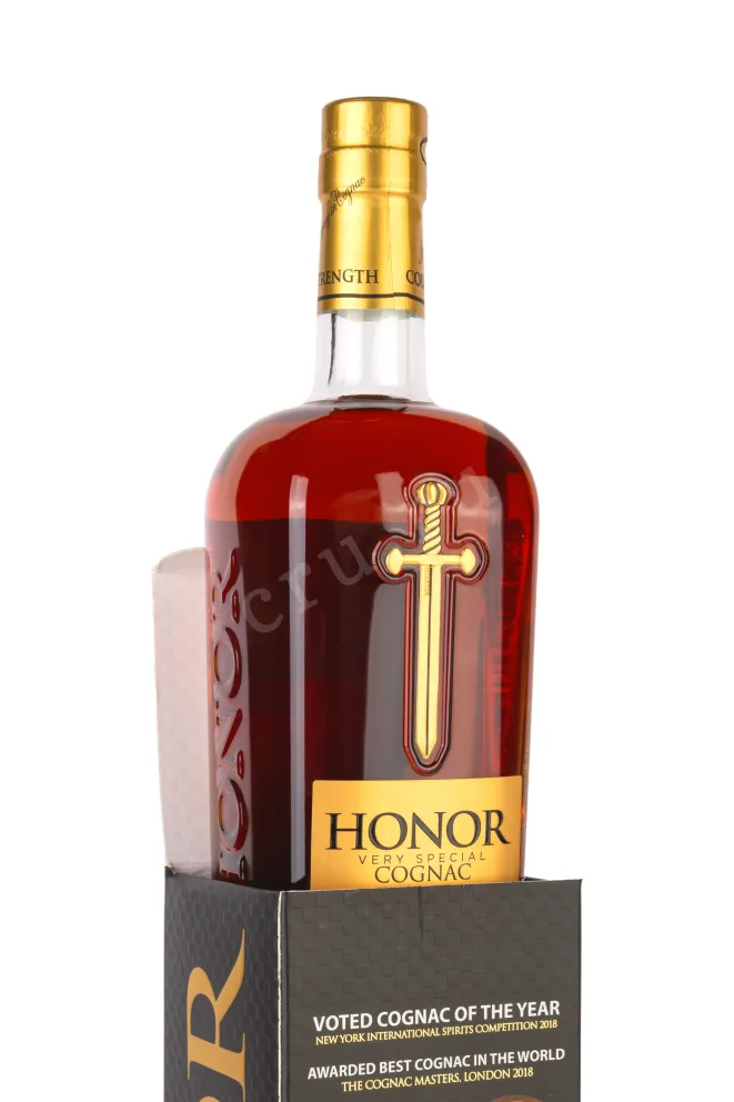 В подарочной коробке Honor VS Gold Edition gift box 2019 0.75 л