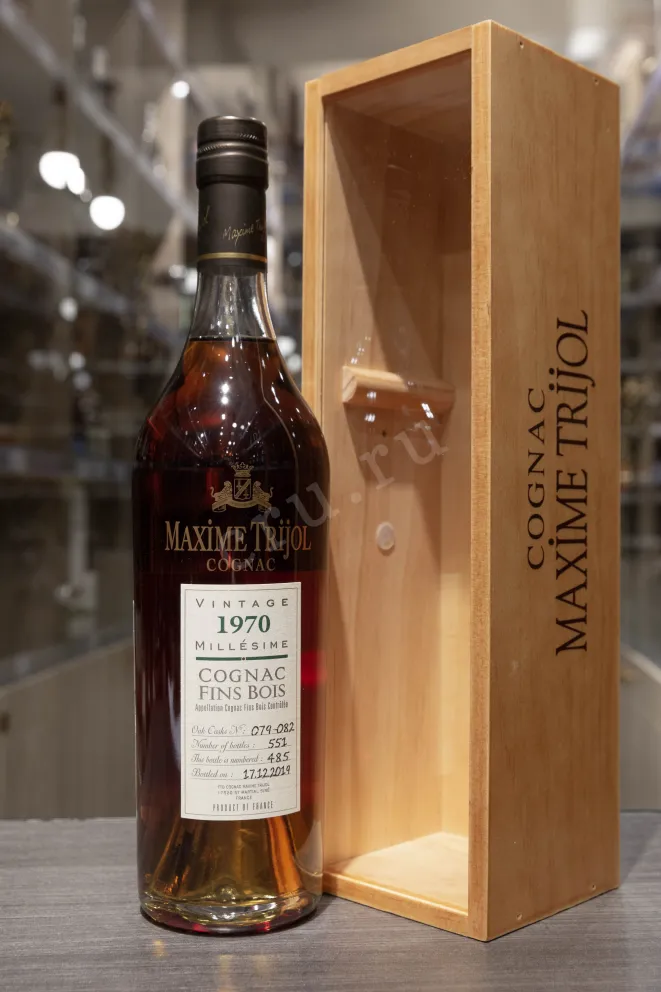 В магазине Крю Профи Maxime Trijol in wooden box 1970 0.7 л