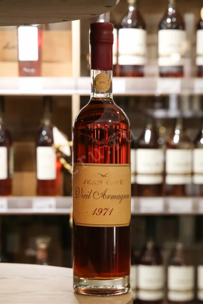 В магазине Крю Профи Jean Cave Vieil Armagnac AOC wooden box 1971 0.7 л