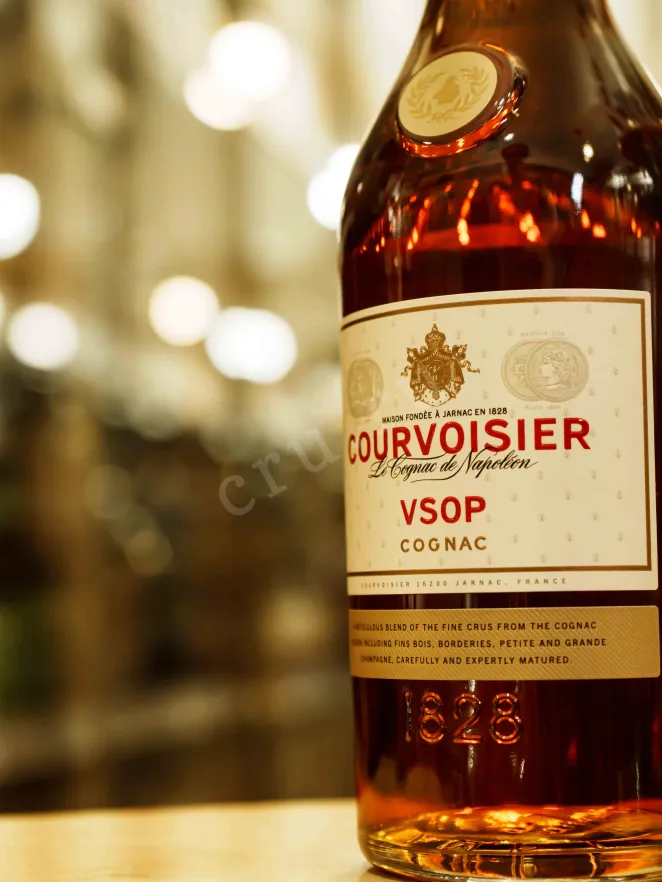 В магазине Крю Профи Courvoisier VSOP gift box 0.5 л