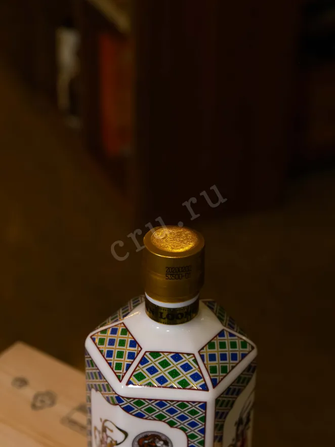 Пробка Feitian Loong Jiu in gift box 0.5 л