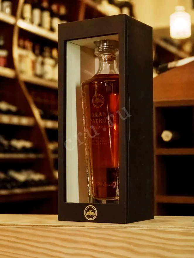В магазине Крю Профи Gran Patron Piedra Extra Anejo in gift box 0.7 л