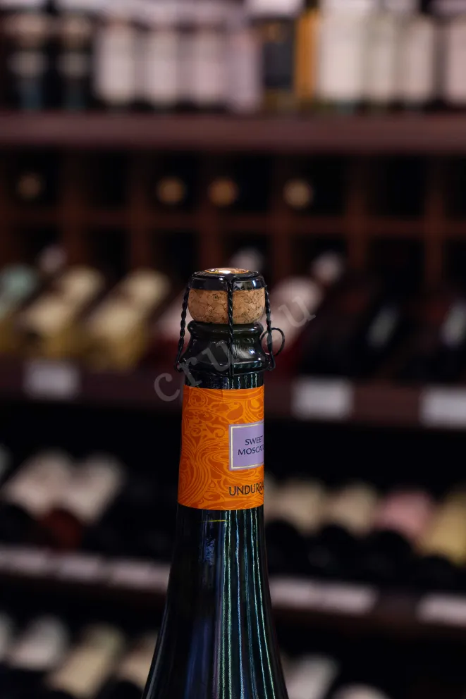 Пробка Undurraga Sweet Moscato DO 2024 0.75 л