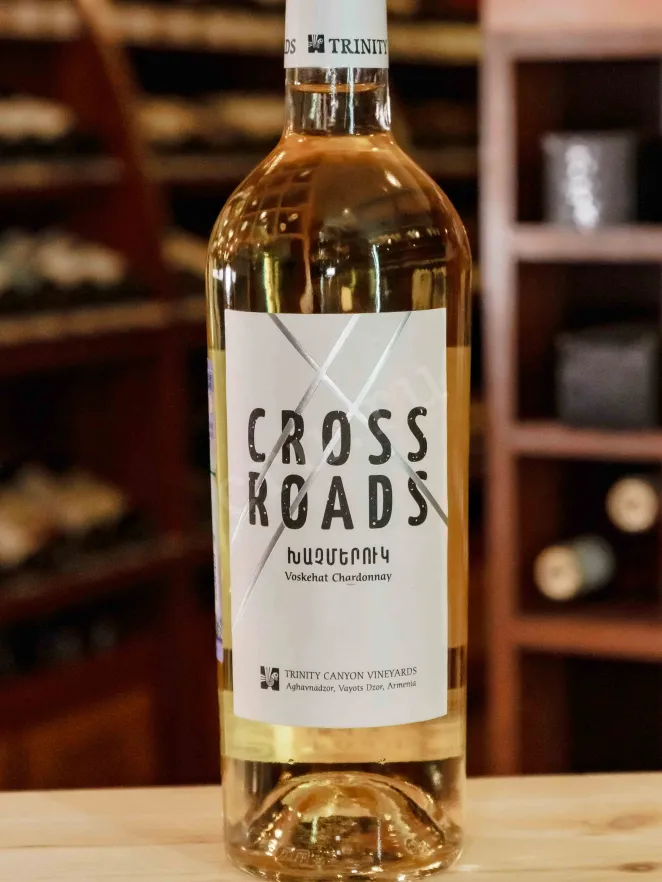 В магазине Крю Профи Crossroads Voskehat Chardonnay 2019 0.75 л