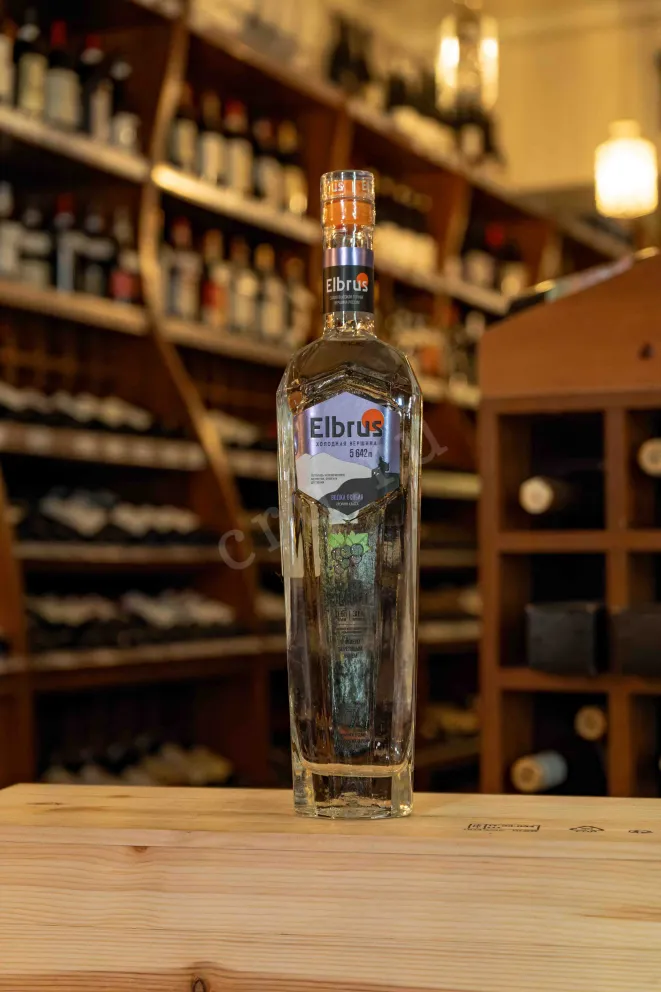 В магазине Крю Профи Elbrus Black Currant 0.5 л