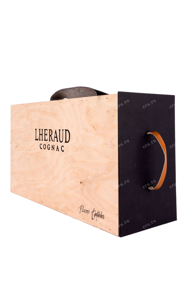 Подарочная коробка Lheraud Petite Champagne wooden box 1990 0.2 л