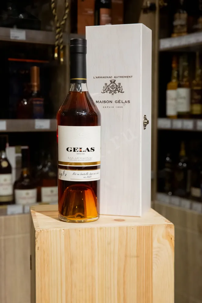 В магазине Крю Профи Gelas 1981 0.7 л