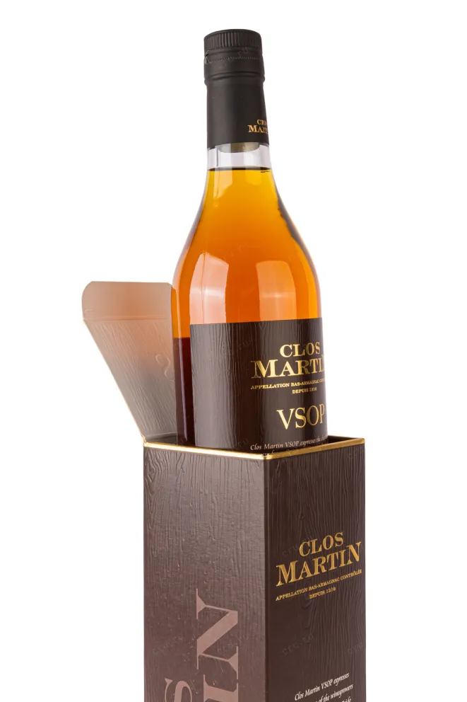 В подарочной коробке Clos Martin AOC Bas-Armagnac VSOP 8 years 0.7 л