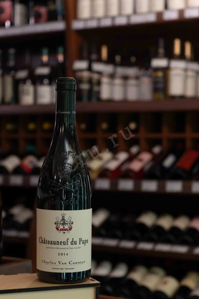 В магазине Крю Профи Charles Van Canneyt Chateauneuf-du-Pape AOC 2014 0.75 л