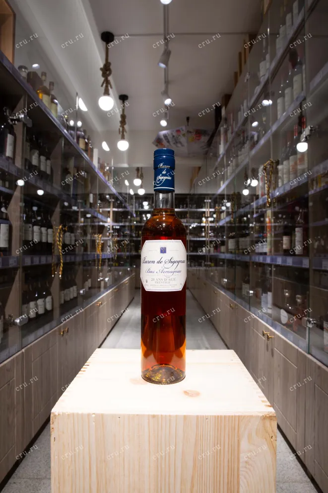 В магазине Крю Профи Baron de Sigognac 20 Ans d'Age gift box 0.5 л