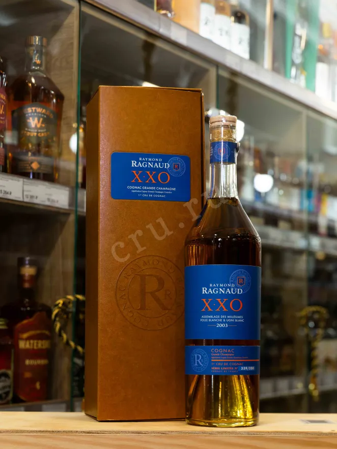 В магазине Крю Профи Raymond Ragnaud XXO Grand Champagne 1er Cru De Cognac in gift box 0.7 л