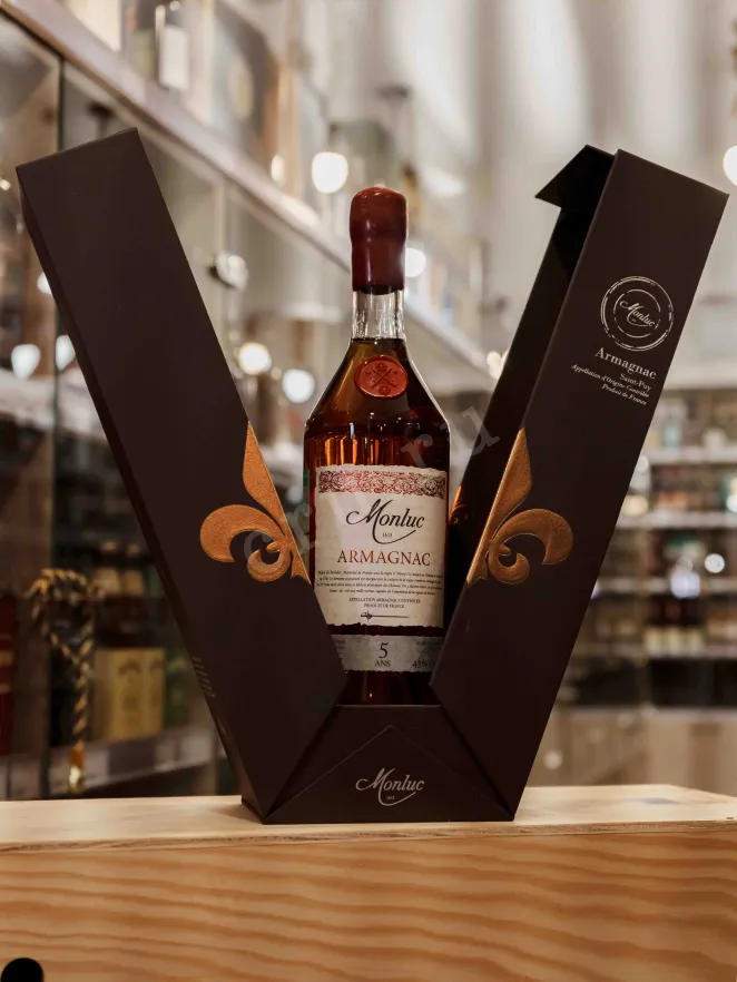 В магазине Крю Профи Monluc 5 ans gift box 0.7 л