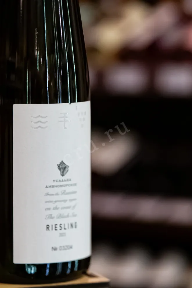 В магазине Крю Профи Usadba Divnomorskoe Riesling 2023 0.75 л