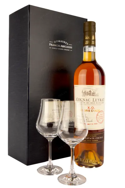 Коньяк Leyrat XO Hors d'Age giftset with glasses  0.7 л