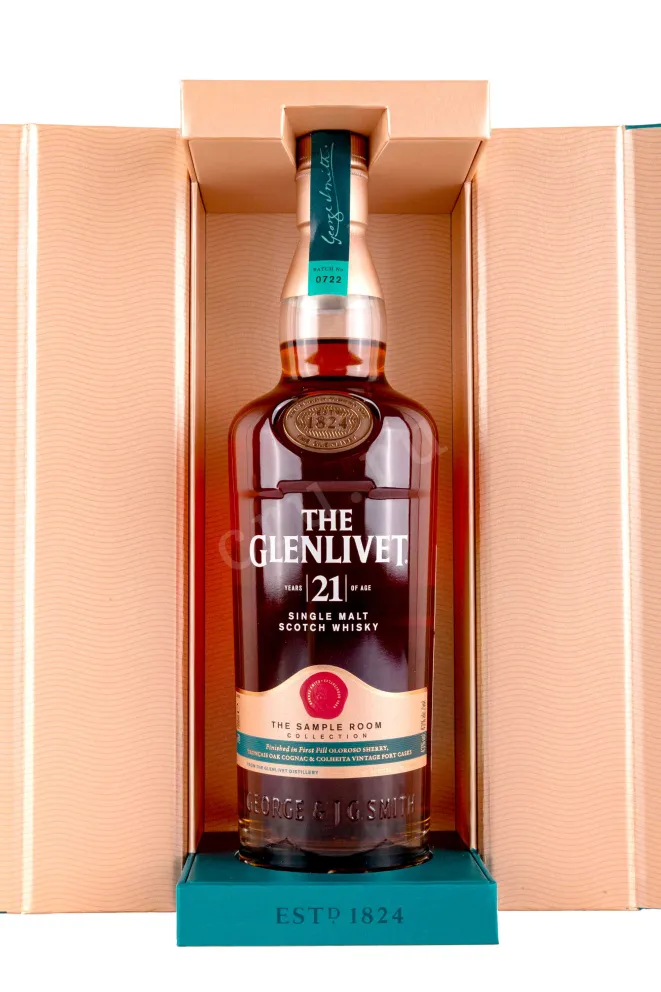 В подарочной коробке Glenlivet Archive 21 years 0.7 л