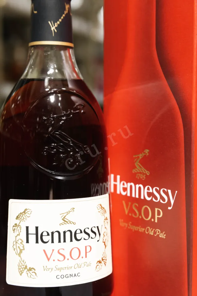 В магазине Крю Профи Hennessy VSOP 0.7 л