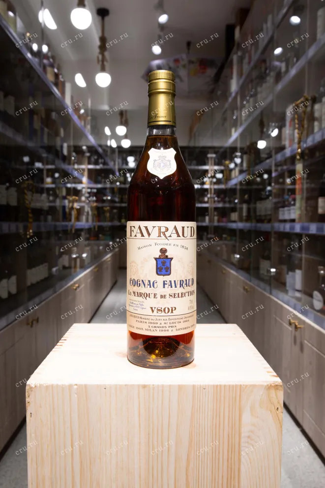 В магазине Крю Профи Favraud VSOP 0.7 л
