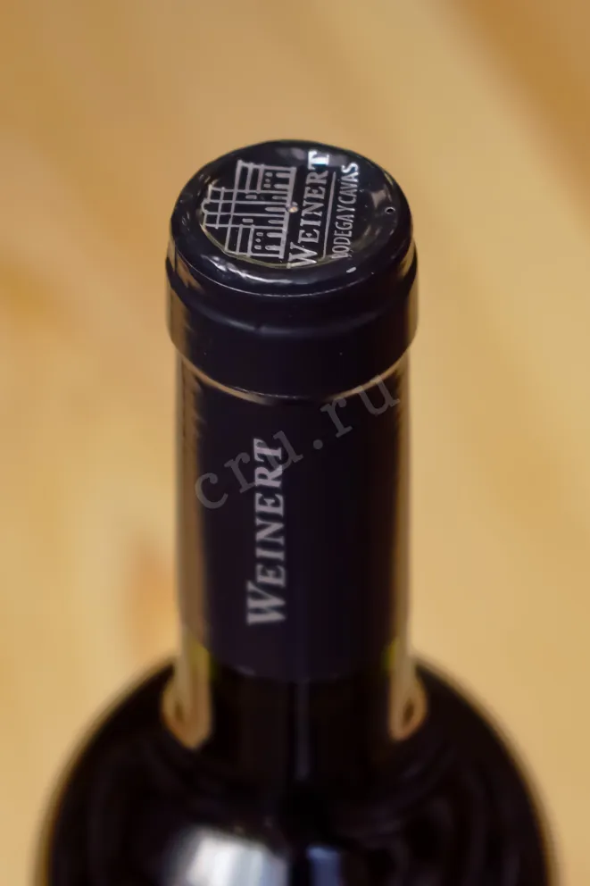 Пробка Cavas de Weinert Cask Selection 2011 0.75 л
