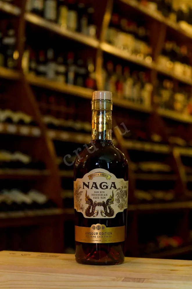 В магазине Крю Профи Naga Baravia Arrack Anggur Edition Red Wine Cask Finish in tube 0.7 л