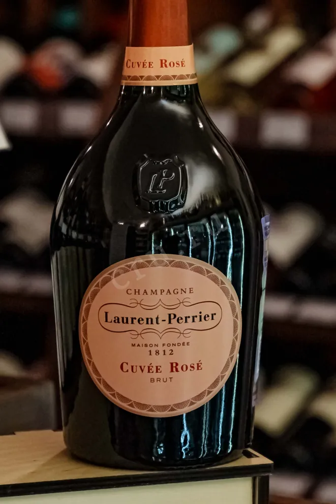 В магазине Крю Профи Laurent-Perrier Cuvee Rose Brut gift box 2021 0.75 л