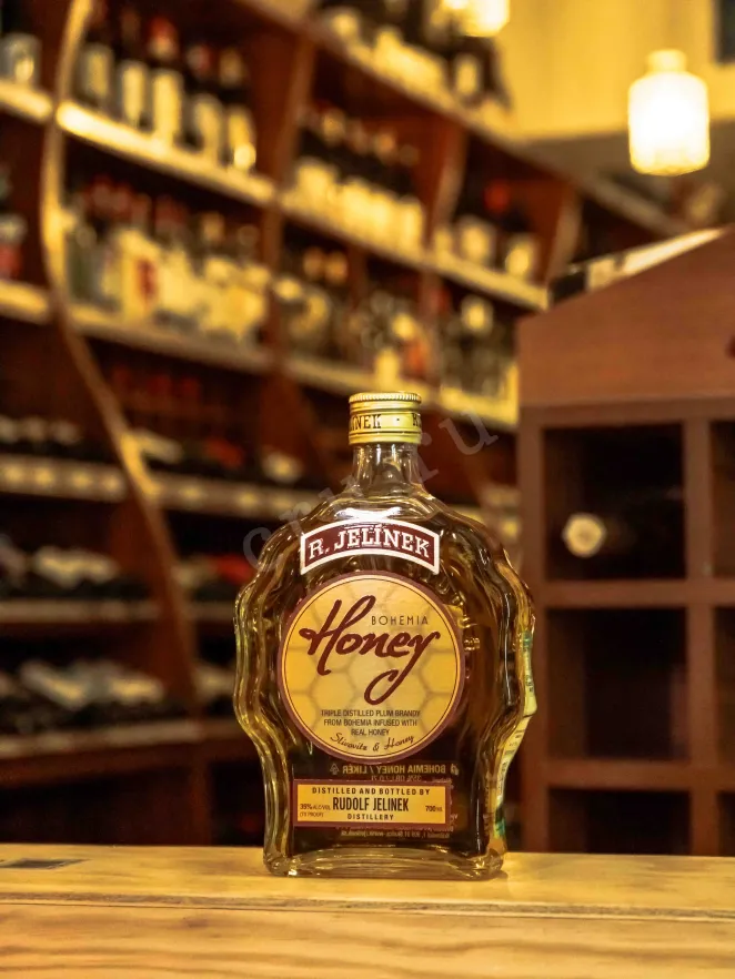 В магазине Крю Профи Rudolf Jelinek Slivovice Bohemia Honey 0.7 л